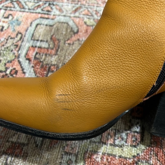 CHARLOTTE STONE size 9 mustard yellow booties - Picture 7 of 16